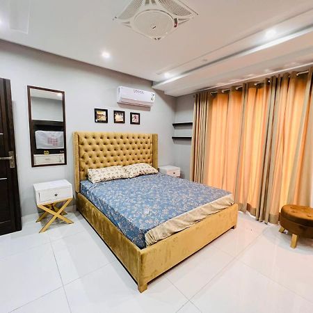 Eiffel Luxury Apartments Лахор Экстерьер фото